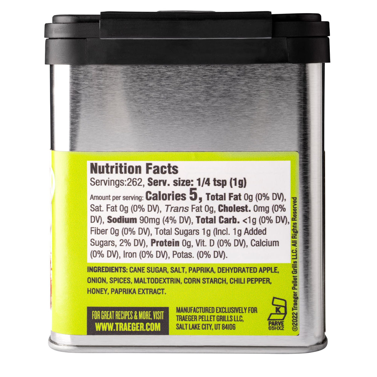 Traeger Pork & Poultry Rub label detail showcases paprika and onion notes for chicken and pork