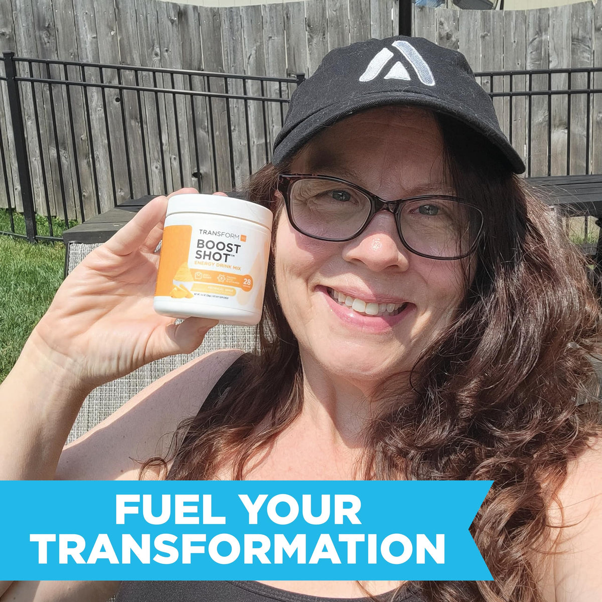TransformHQ Powder in glass with ice conveys refreshing, sugar-free pick-me-up.