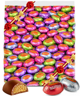 TreatBasket Resse's peanut butter half-egg with foil wrap, perfect for Easter baskets and festive displays.