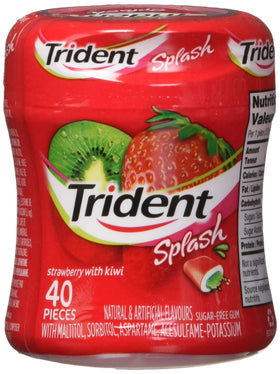Trident Splash Strawberry Kiwi bottle candy label close-up for a refreshing flavor cue