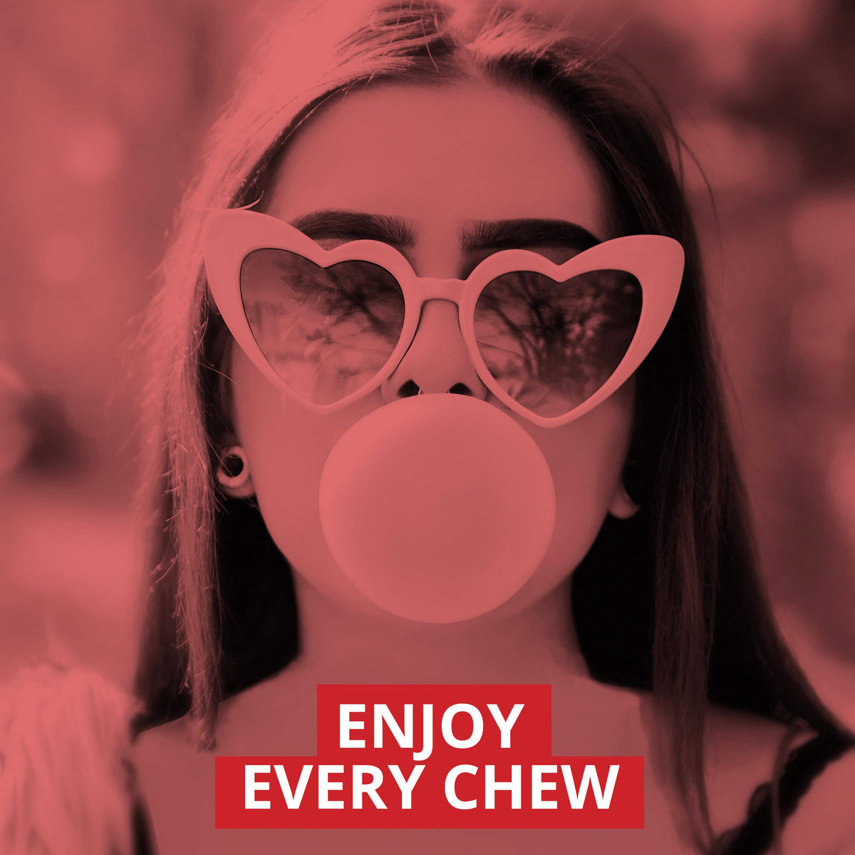 Trident Sugar-Free Gum with Xylitol image features post-meal chewing for fresh breath.