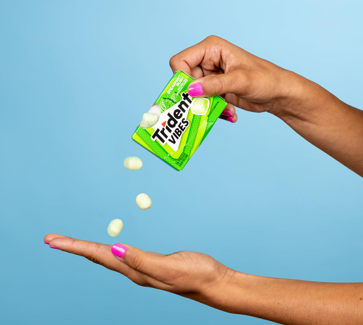 Trident Vibes sugar-free formula with only 5 calories per piece.