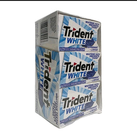 Trident White Peppermint gum pack back showing nutritional and sugar-free info.