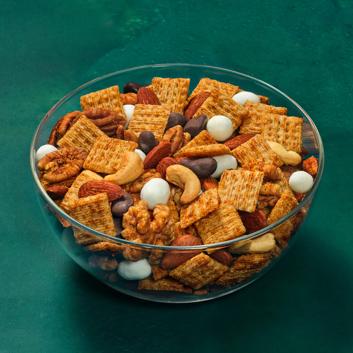 Triscuit Minis Original whole grain texture close-up highlights fiber-friendly snack.