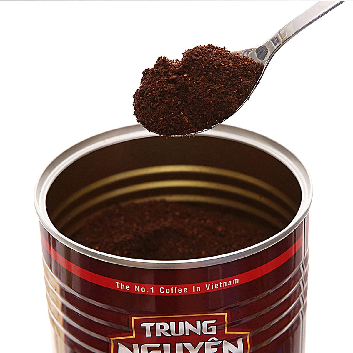 Trung Nguyen Premium Blend coffee beans reveal rich Arabica and Robusta flavors.