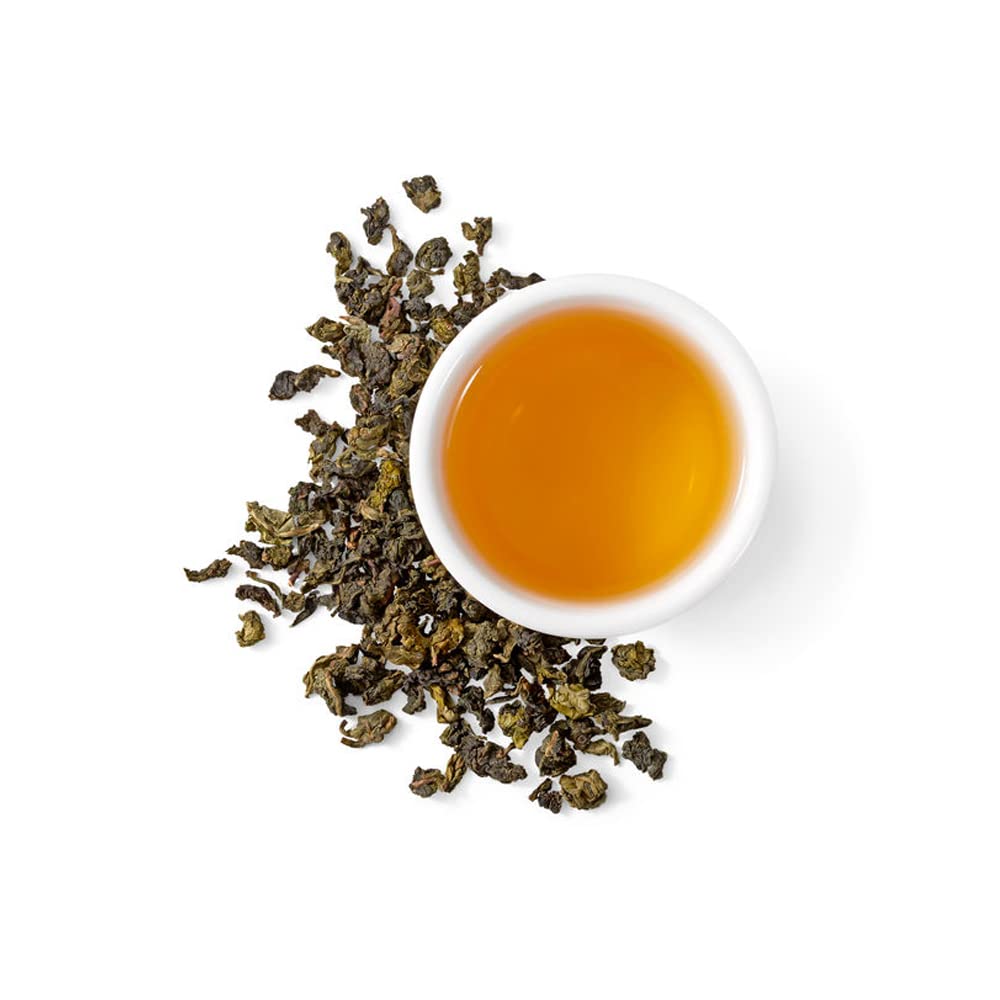 TRYVERA decaffeinated oolong tea brewed glass, balanced body and fragrant notes