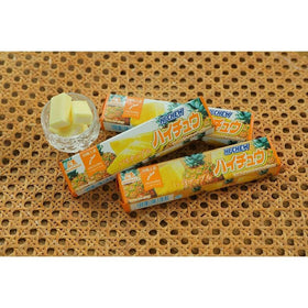 TSTADVANCE Hi-Chew Pineapple 5-pack box, convenient lunchbox snack option.