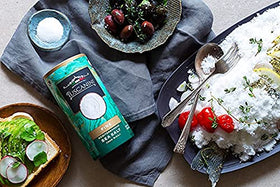 Tuscanini Mediterranean sea salt crystals close-up for flavorful roasts and vegetables.