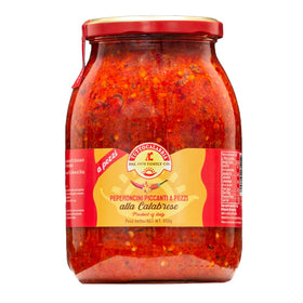 TUTTOCALABRIA crushed chili jar front for authentic Italian flavor in everyday meals.