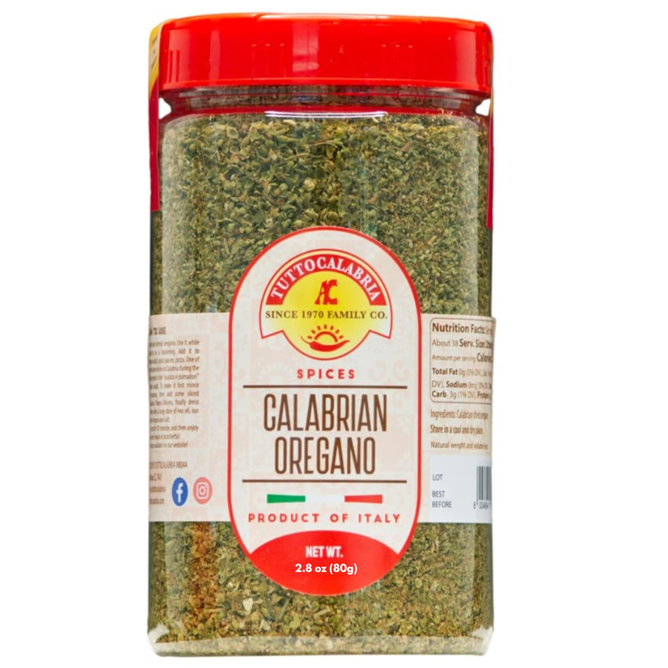 TUTTOCALABRIA oregano shaker for easy precise Italian seasoning on pasta and pizza