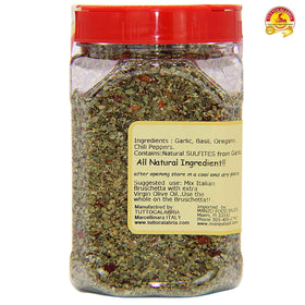 TUTTOCALABRIA dried chili flakes close-up highlights authentic Calabrian heat for sauces.