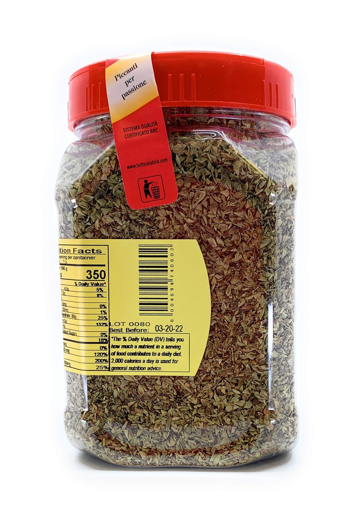 TUTTOCALABRIA oregano leaves close-up highlighting robust aroma and citrus notes for cooking