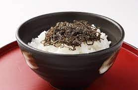 U~eipa Kurakon salted kombu pickles in a bowl, ideal for dipping and pairing.
