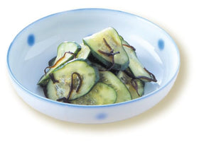 U~eipa Kurakon salted kombu pickles sliced kelp closeup with glossy texture.