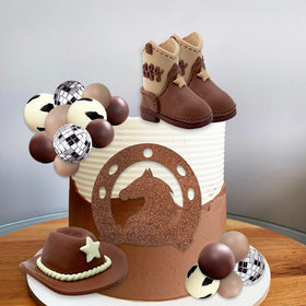 UFROMSKY disco balls sparkle on celebration cakes.