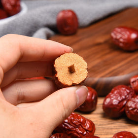 ULTHMOK dates add depth to soups and broths