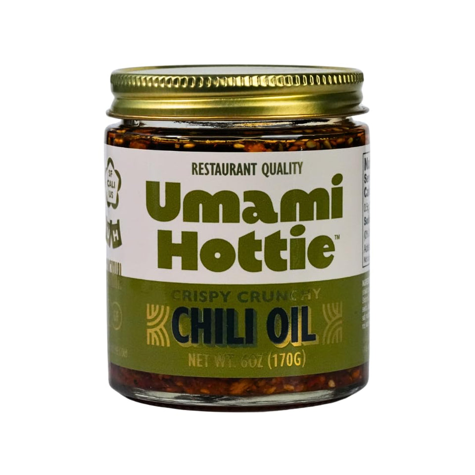 Umami Hottie Crispy Crunchy Chili bottle front display highlighting bold, versatile oil