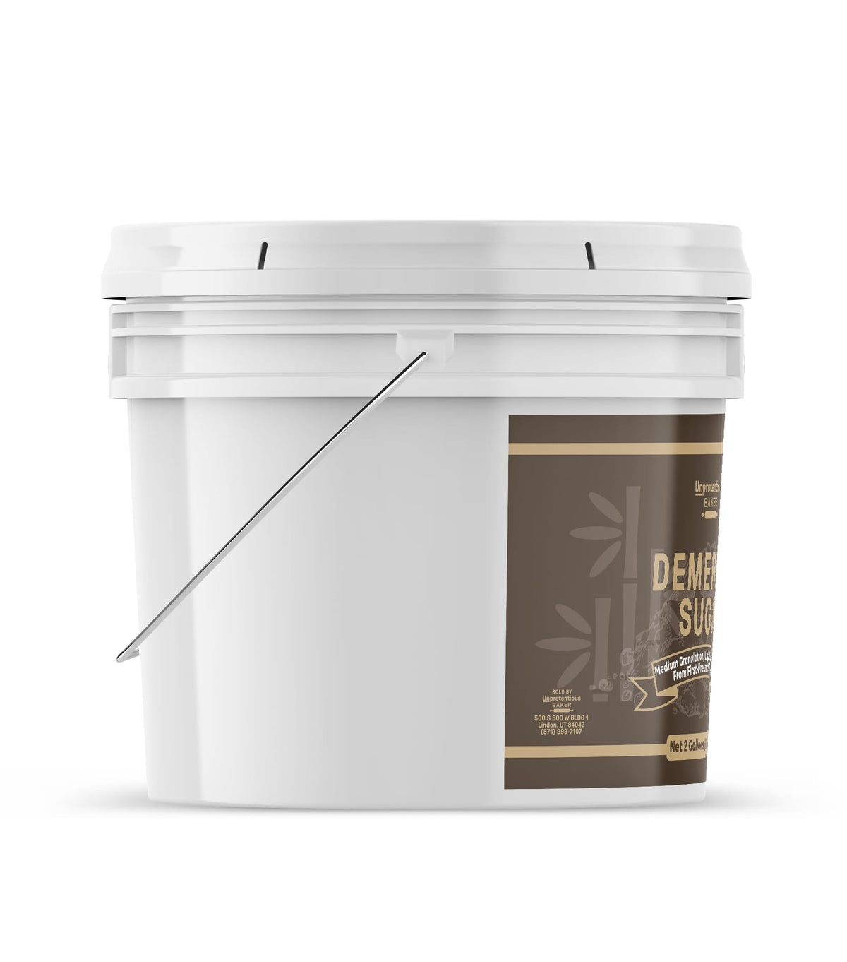 Unpretentious Demerara sugar medium crystals for baking and beverages.