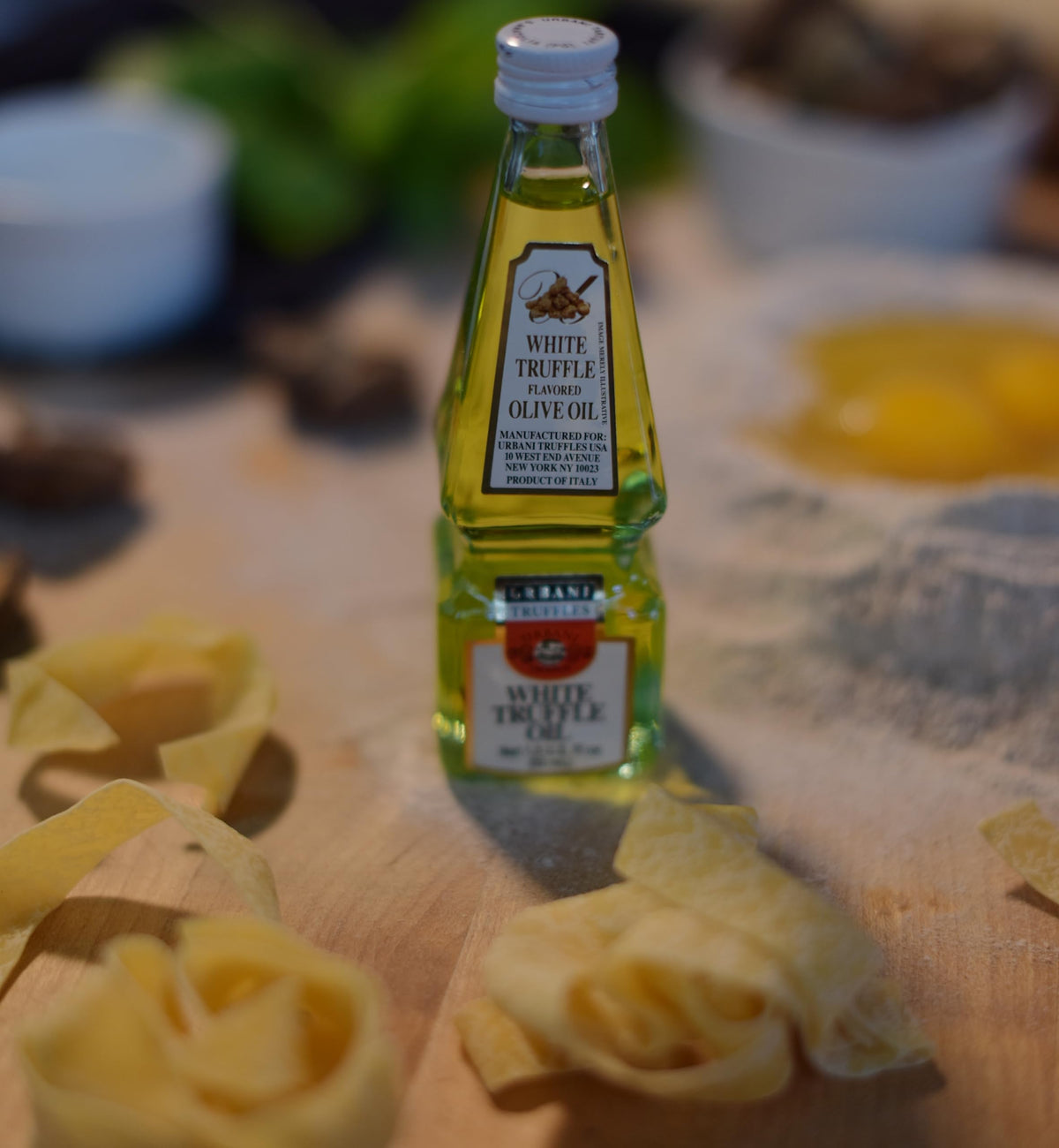 Urbani White Truffle Oil gift set option for food lovers.