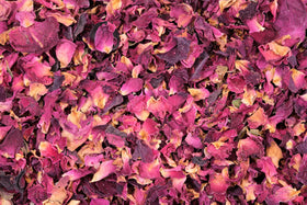U.S. Wellness Naturals rose petals for a calming bath and relaxing scent.