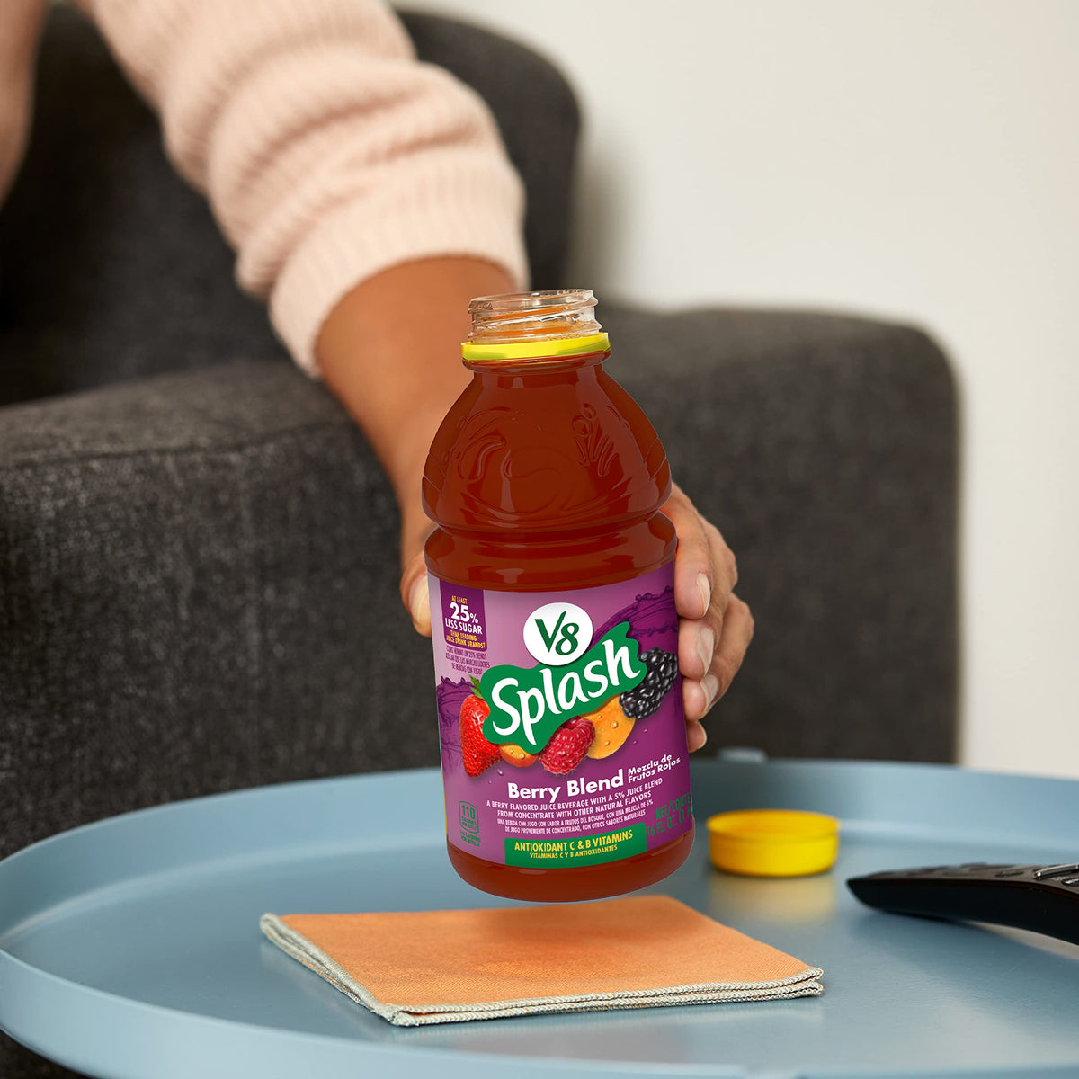 V8 Splash Berry Blend tasting scene for a refreshing sip idea