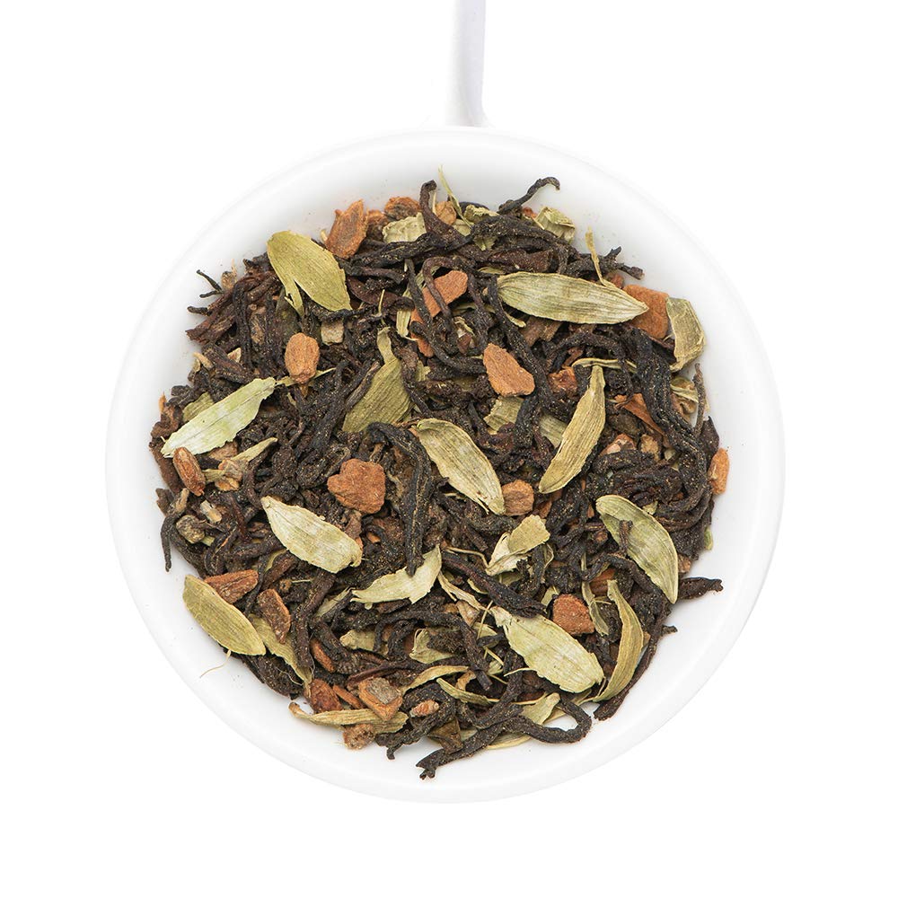 VAHDAM Maharani Chai spice blend close-up with cardamom and cinnamon notes.