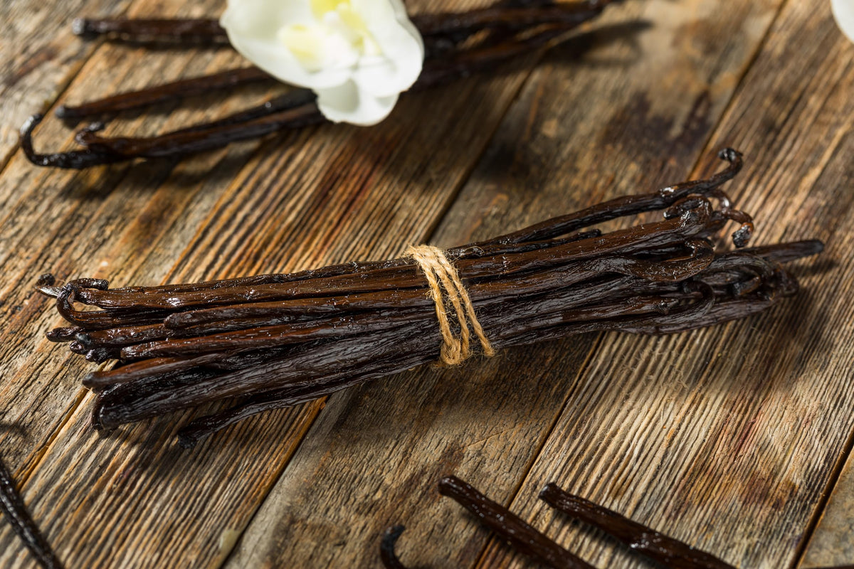 Vanilla Bean Kings label closeup confirms honest ingredients and no added sugars.