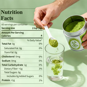 Close-up of VEILUX matcha powder showing vibrant green color for smoothies