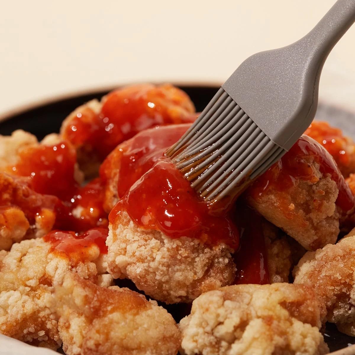 VIVID KITCHEN Korean Chicken Sauce pantry-ready setup inspires quick dinners