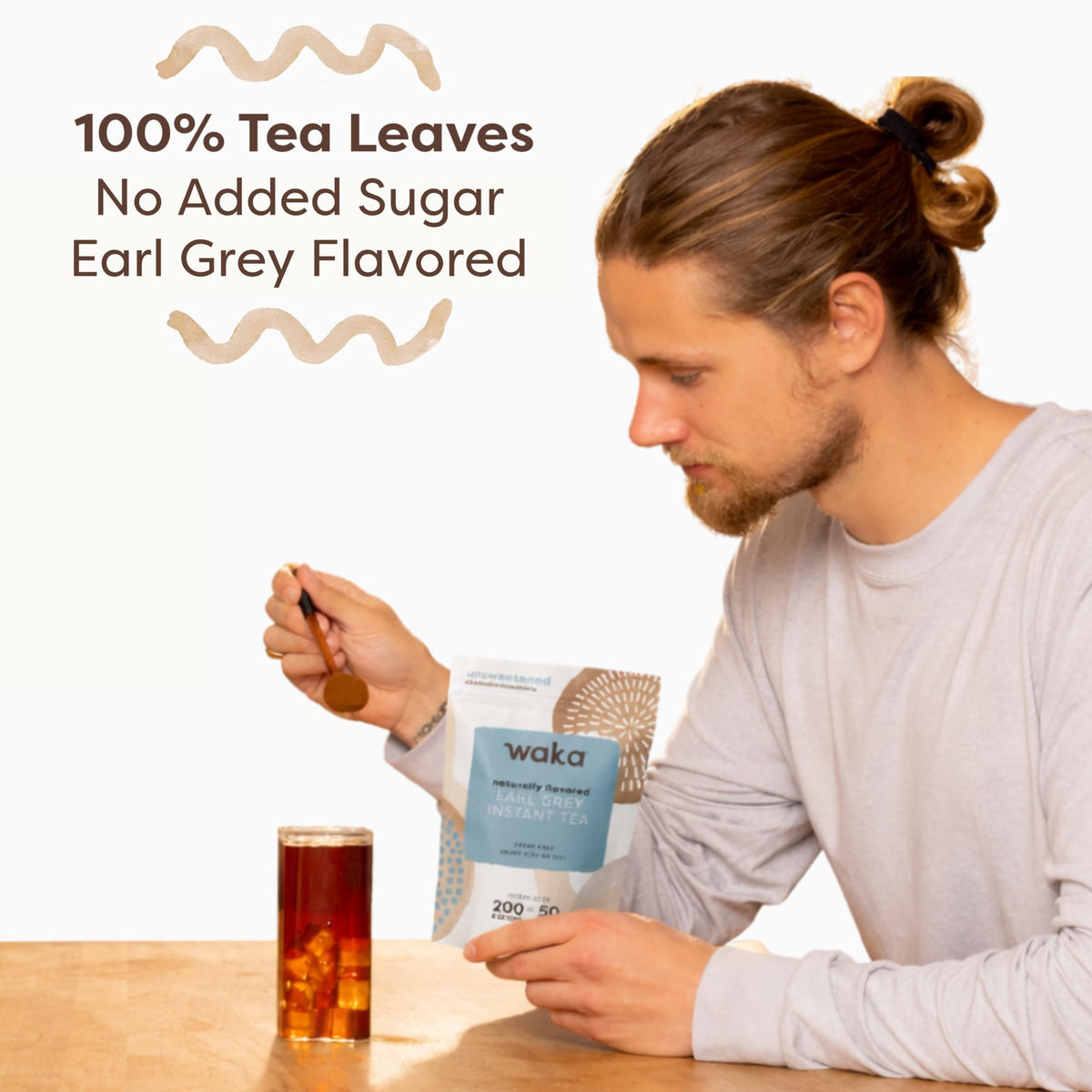 Iced tea glass with Waka Earl Grey shows refreshing citrus notes