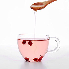 Wananfu Schisandra berries with mountain spring water imagery
