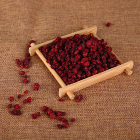 Wananfu Schisandra berries for tea enhance beverages.