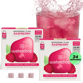 Waterdrop Microdrink Elderflower Lime bottle pour for a refreshing zero-sugar flavor boost.