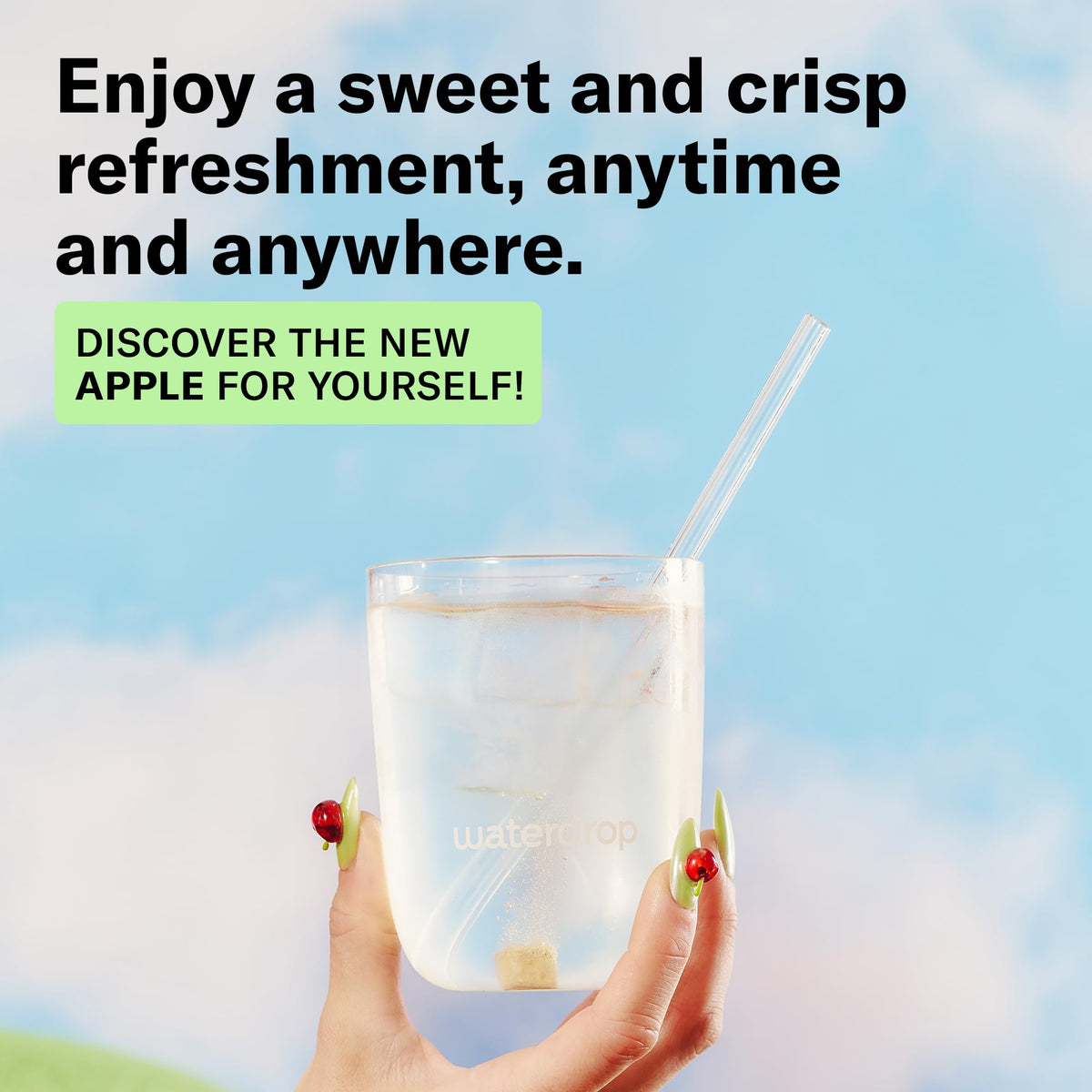 Waterdrop Hydration Cubes Apple in sparkling water for versatile hydration