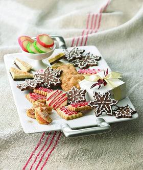 Watkins vanilla extract dispensing cap display shows easy, precise flavoring for beverages and desserts.