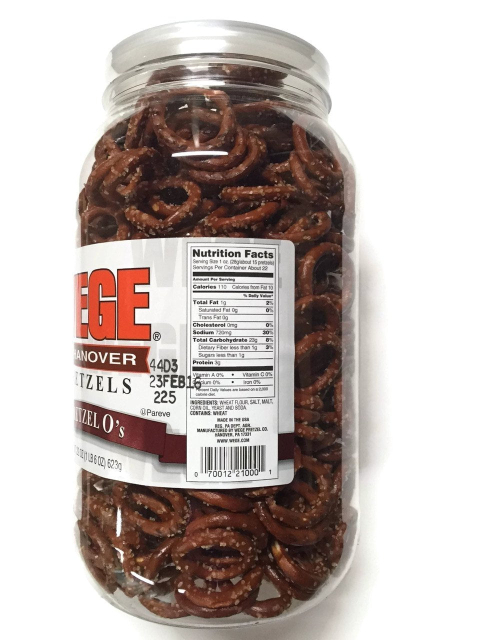 Wege Of Hanover Round Salted Pretzels: classic, shareable crunch for gatherings.