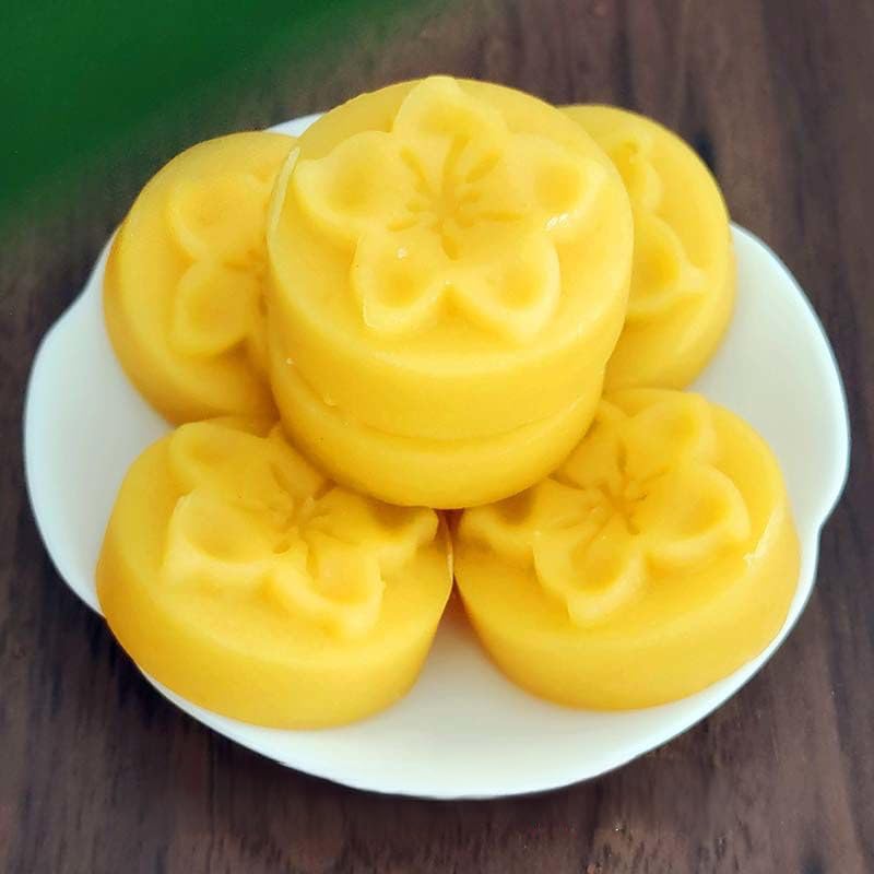 WEIJUEJIYI Osmanthus Cake 18 pieces ready for sharing at gatherings
