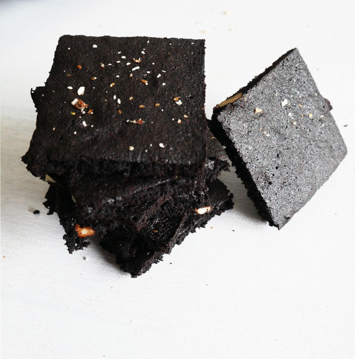 Weirdo Good Black Velvet Cacao packaging emphasizing eco-friendly sourcing.