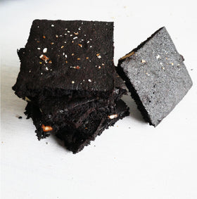 Weirdo Good Black Velvet Cacao packaging emphasizing eco-friendly sourcing.