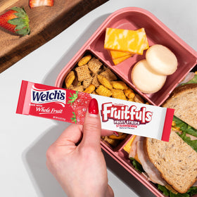 Welch's Absolute Fruitfuls Strawberry strips pack ready to snack