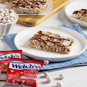 Welch's Fruit 'n Yogurt bulk 40-pack, great for shared snacks.