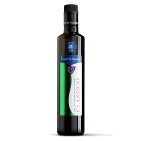 WellEatable Tuscan olive oil bottle front view for finishing flavor