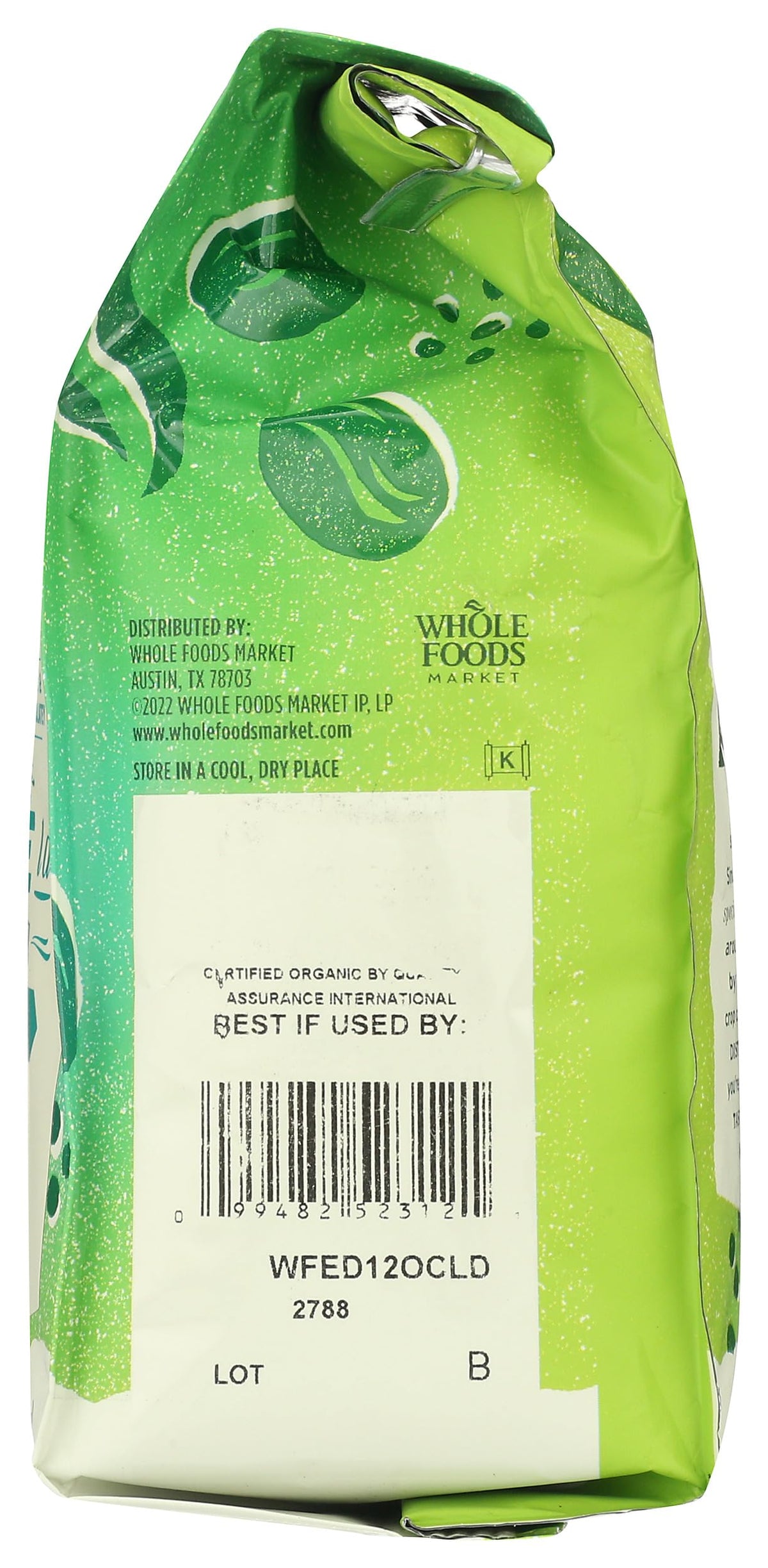12-ounce bag of Whole Foods Market Organic Café La Duena keeps aroma fresh after sealing.
