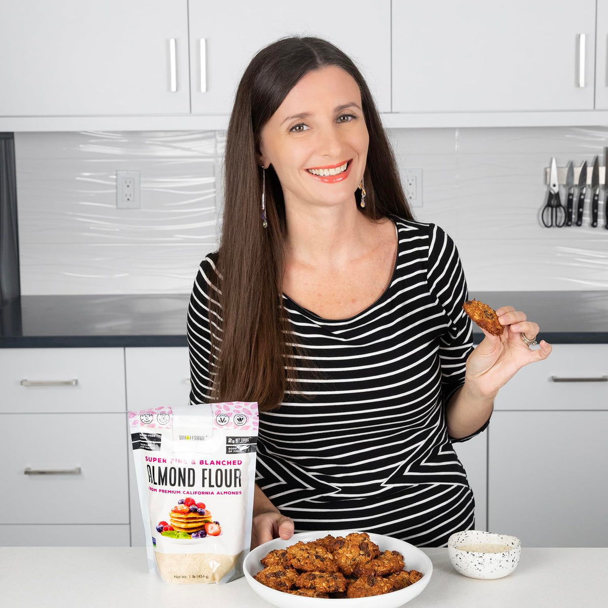 Wholesome Yum almond flour single-ingredient product for clean ingredients.