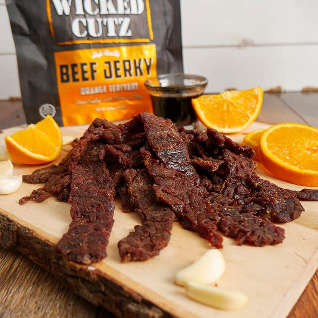 Wicked Cutz nutrition panel highlights 24g protein per bag
