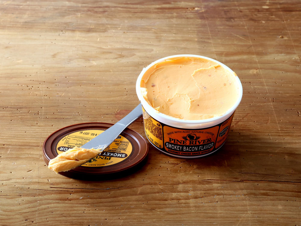 Wisconsin Cheese Mart Pine River smokey bacon pub cheese spread, ideal as a dip or topping