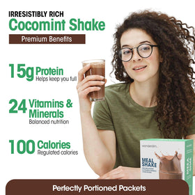 WonderSlim CocoMint Cream shake glass shows creamy texture and inviting color