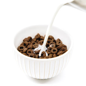 Keto-friendly label on WonderSlim Cocoa cereal packaging.
