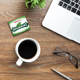 Open display of the Spearmint pack inviting quick grab-and-go refreshment