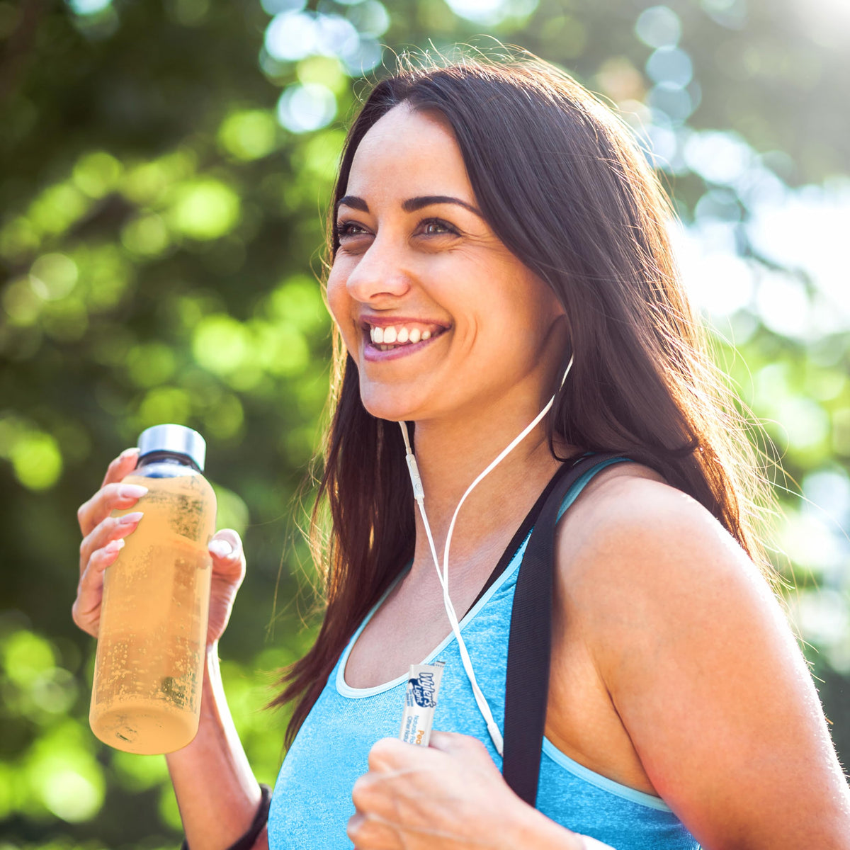 Wylers Light Peach on a sports bottle during a workout